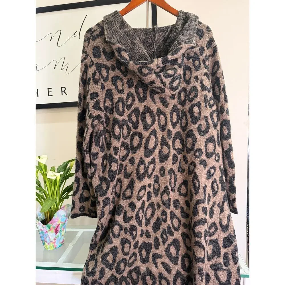 Joseph A. Leopard Print Hooded Duster Cardigan-Size M - Picture 2 of 5